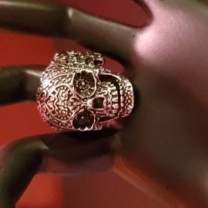 listing-status-banner